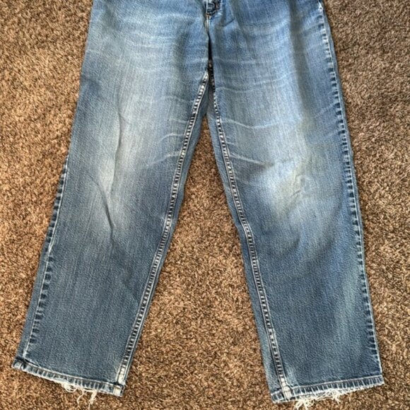 LL Bean 16 Light Wash Relaxed Fit Jean - Picture 4 of 10